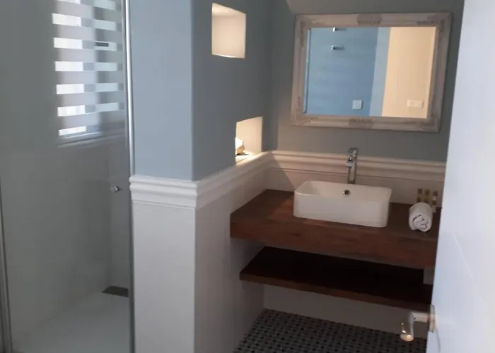 Falsa Pimienta - Solo Familias Y Parejas Σαλέ